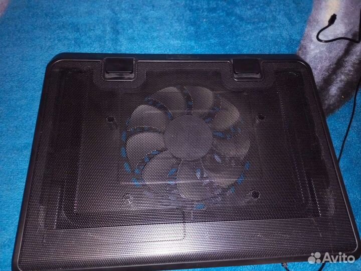 Подставка с охлаждением для ноутбука