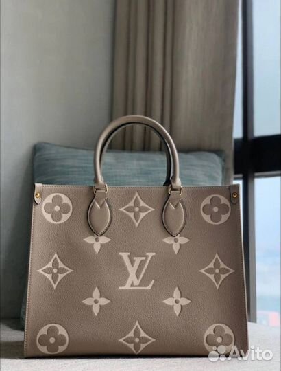 Cумка louis vuitton бежевая