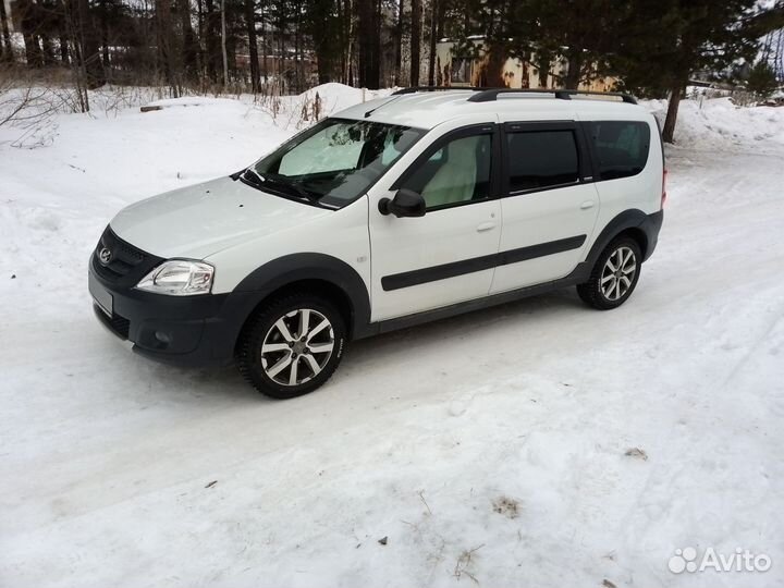 ВАЗ Largus Cross 1.6 МТ, 2020, 30 000 км