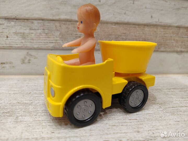 Пупсик как в СССР (7,5см) в жёлтом тазике