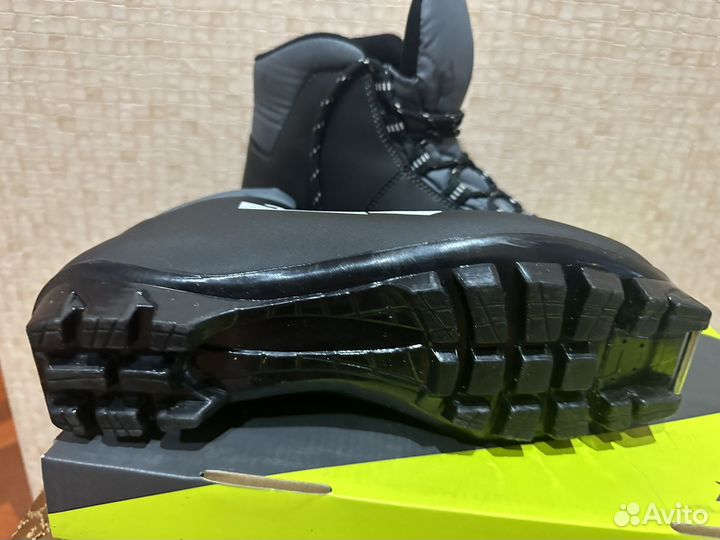 Лыжные ботинки 42 размер