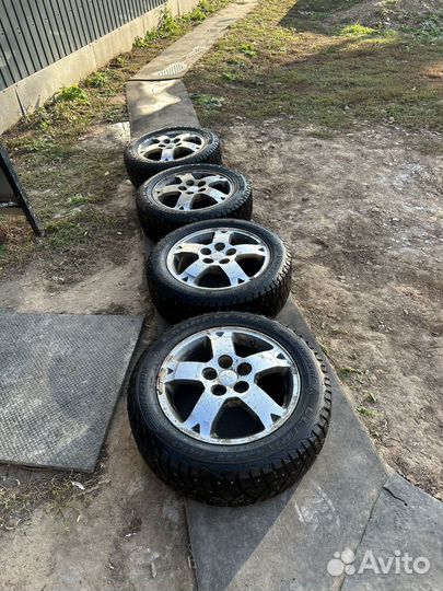 Колеса GoodYaer 205 55 16 зимние шипованые 4 шт