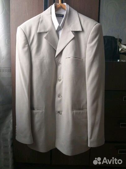 Пиджак и рубашка