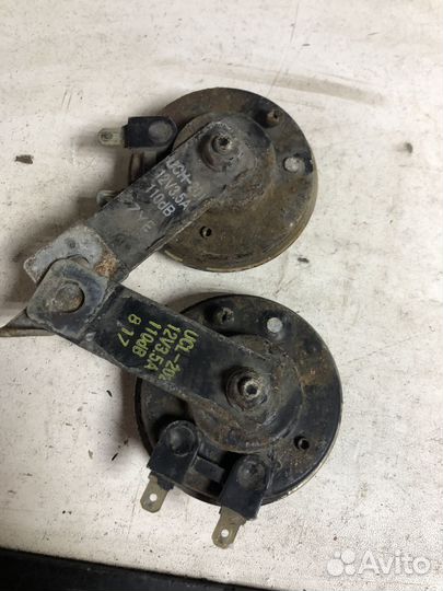 Клаксон Nissan Tiida 1