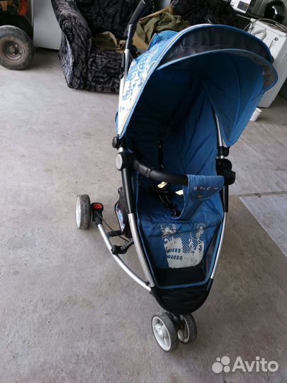 Прогулочная коляска