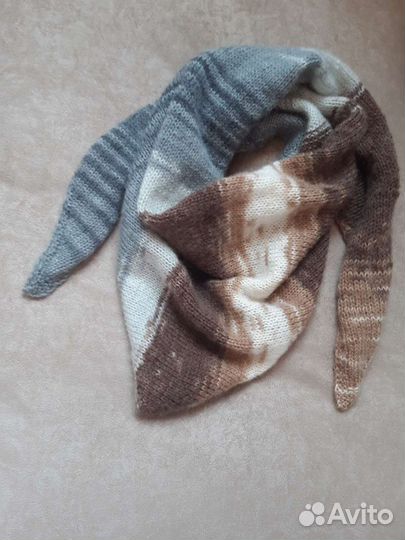 Женский шарф-бактус