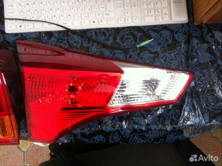 Фонарь задний левый Toyota rav-4