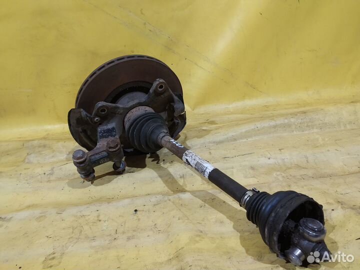 Кулак поворотный передний левый Renault Megane 3