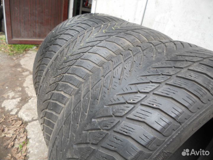 Goodyear Eagle Ultra Grip GW-3 225/55 R17 97H