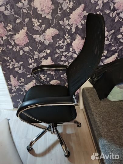 Компьютерное кресло