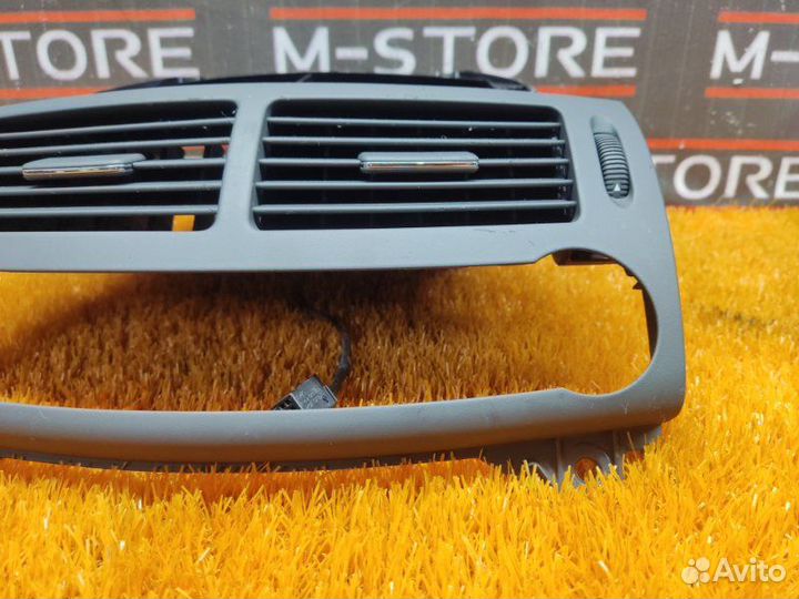 Дефлектор воздушный передний Mercedes-Benz E-Class