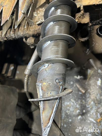 Шурупные сваи для забора. Забор на сваях. Шурупы