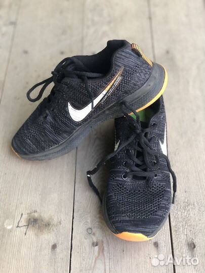 Кроссовки для мальчика nike 37р 23,5см