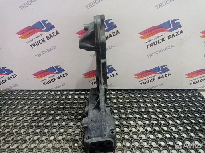 1727270 Кронштейн переднего бампера левый