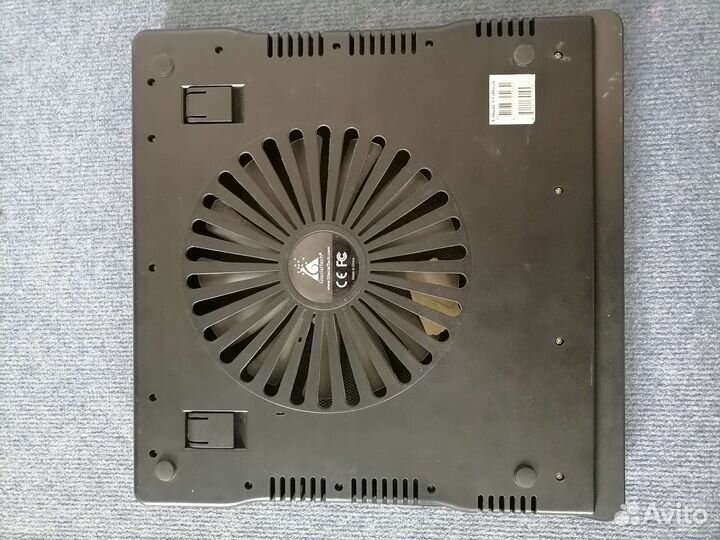 Поставка для ноутбука охлаждение