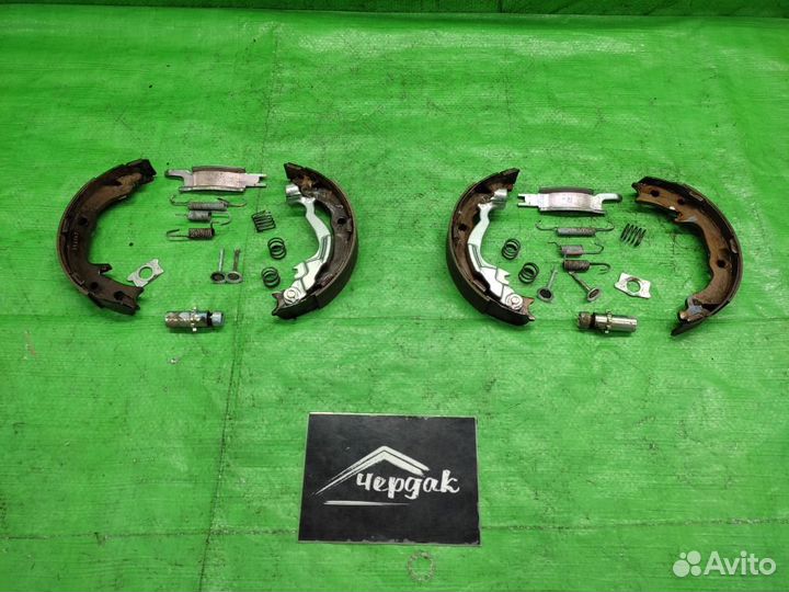 Колодки ручника комплект Jeep/Dodge/Chrysler