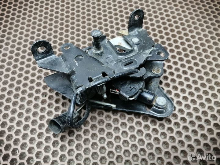 Замок капота левый BMW F01/F02/F07