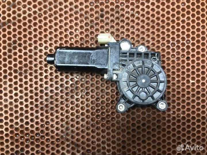 Мотор стеклоподъемника передний правый Hyundai