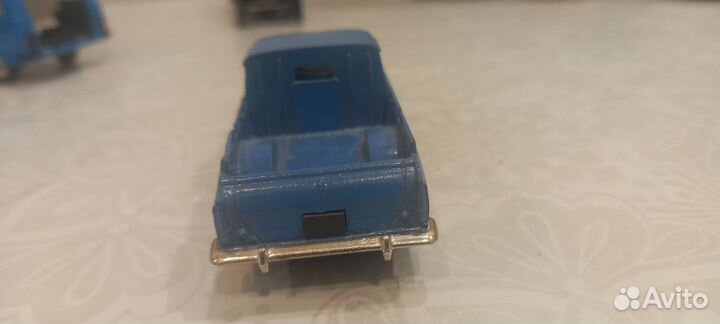 Модель автомобиля 1:43 москвич пикап