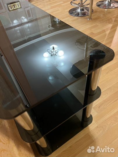 Стеклянная тумба