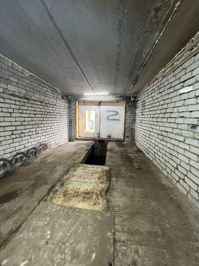 Гараж, > 30 м²