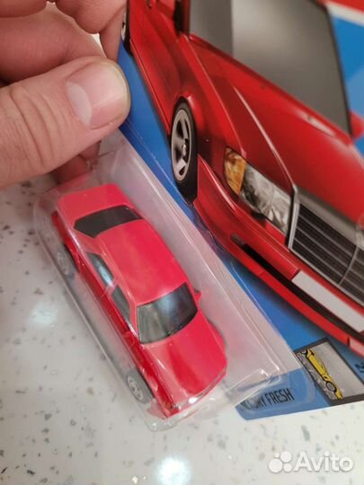 Хот вилс Hot Wheels Mercedes-Benz 500E 1:64