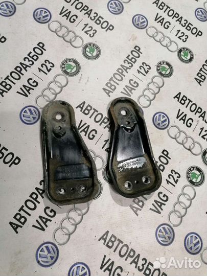 Кронштейн переднего рычага Фольксваген Поло 5