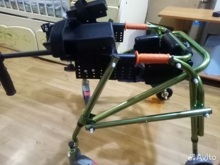 Ходунки с дополнительной фиксацией тела, дцп