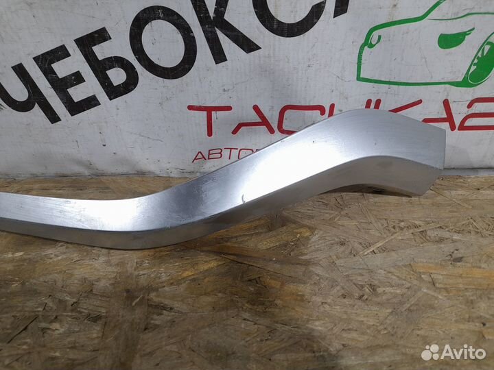 Молдинг переднего бампера левый hyundai Santa Fe 4