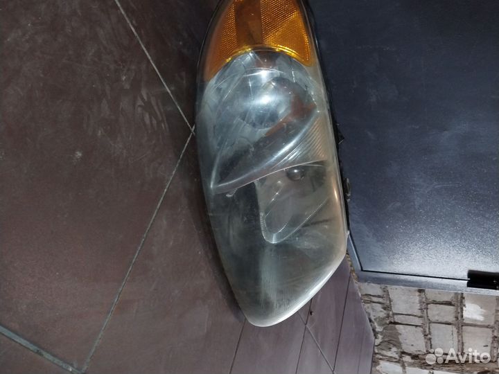 Фара передняя