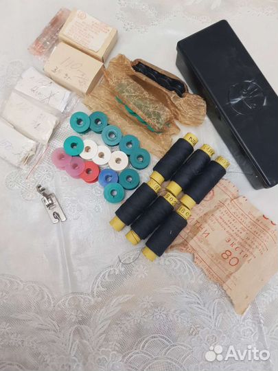 Иголки,нитки,шпульки СССР