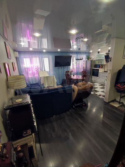 4-к. квартира, 102 м², 1/9 эт.