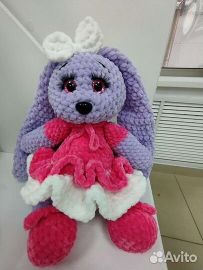 Заяц плюшевый