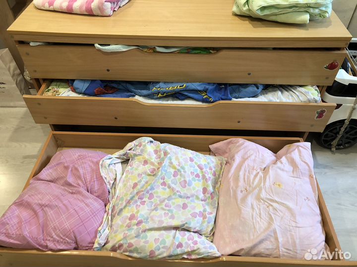 Кровать детская трехярусная