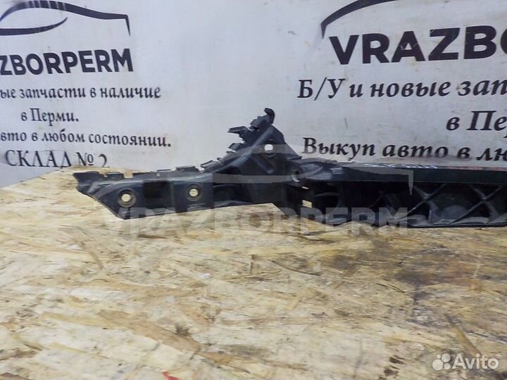 Кронштейн фары левой VW Golf