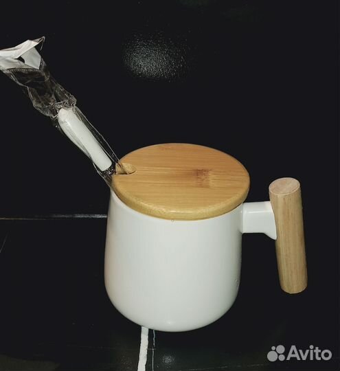 Кружка с крышкой и ложкой