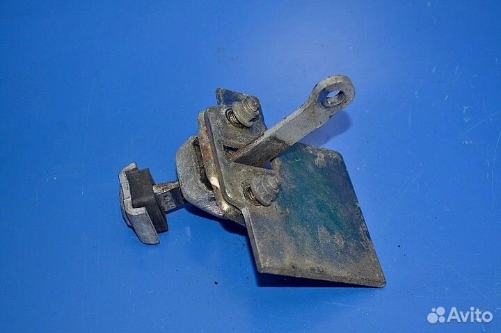 Ограничитель двери, правый DAF XF106 (01.14)