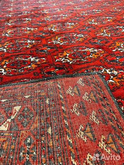 Старинный ковер