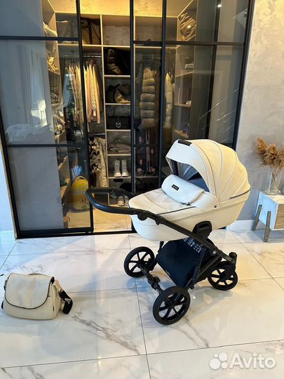 Детская коляска 2 в 1 Tutis Viva в коже