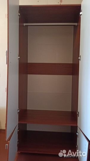 Шкаф