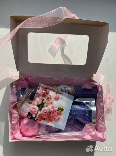 Подарок на 8 марта девушкам, женщинам