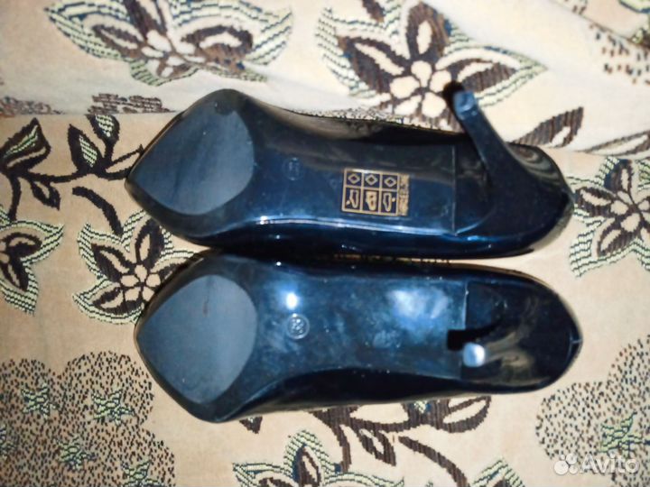 Туфли женские 38 размер черные