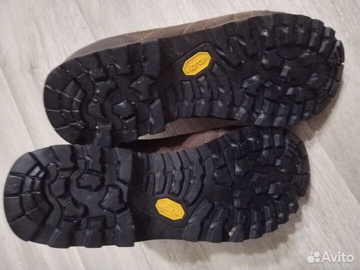 Треккинговые ботинки Tecnica vibram GOR-TEX