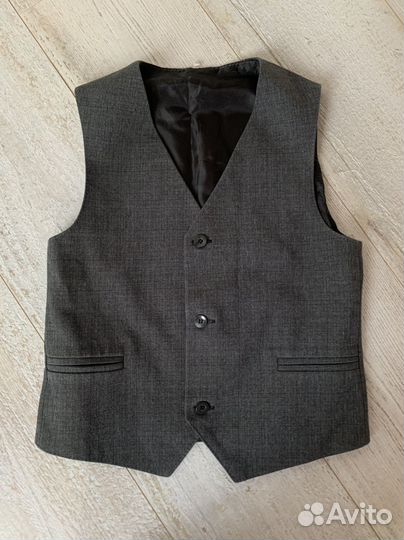 Школьная форма серого цвета 146р на мальчика