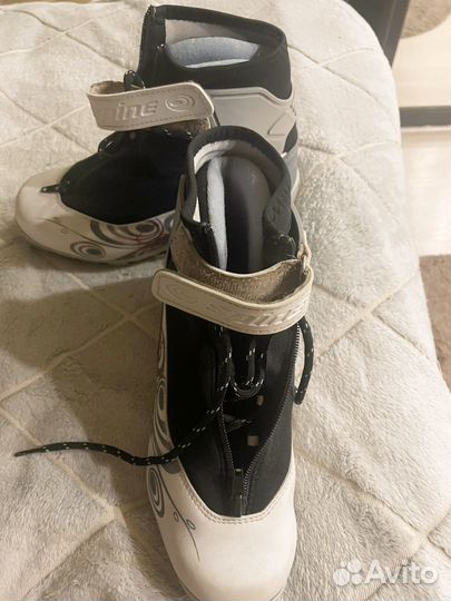 Лыжные ботинки классические