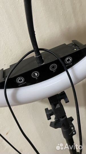 Кольцевая лампа со штативом