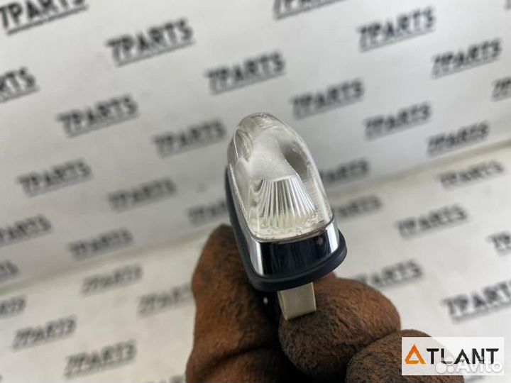 Маячок на крыло переднее левое toyota crown