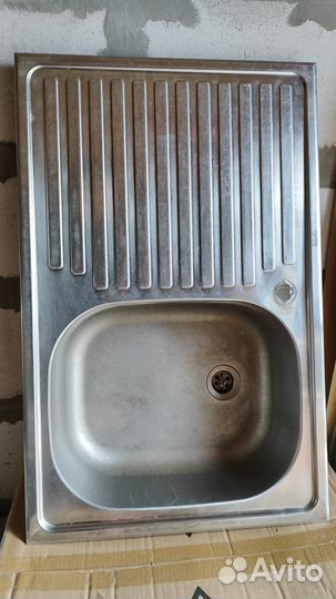 Стальная раковина мойка на кухню