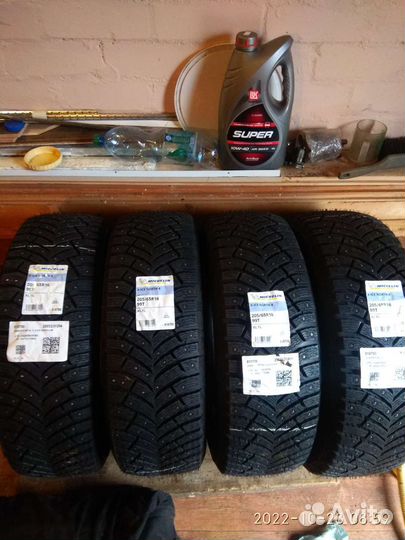 Michelin X-Ice North 4 205/65 R16 99T