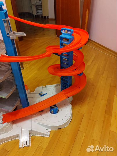 Гоночный трек Hot wheels